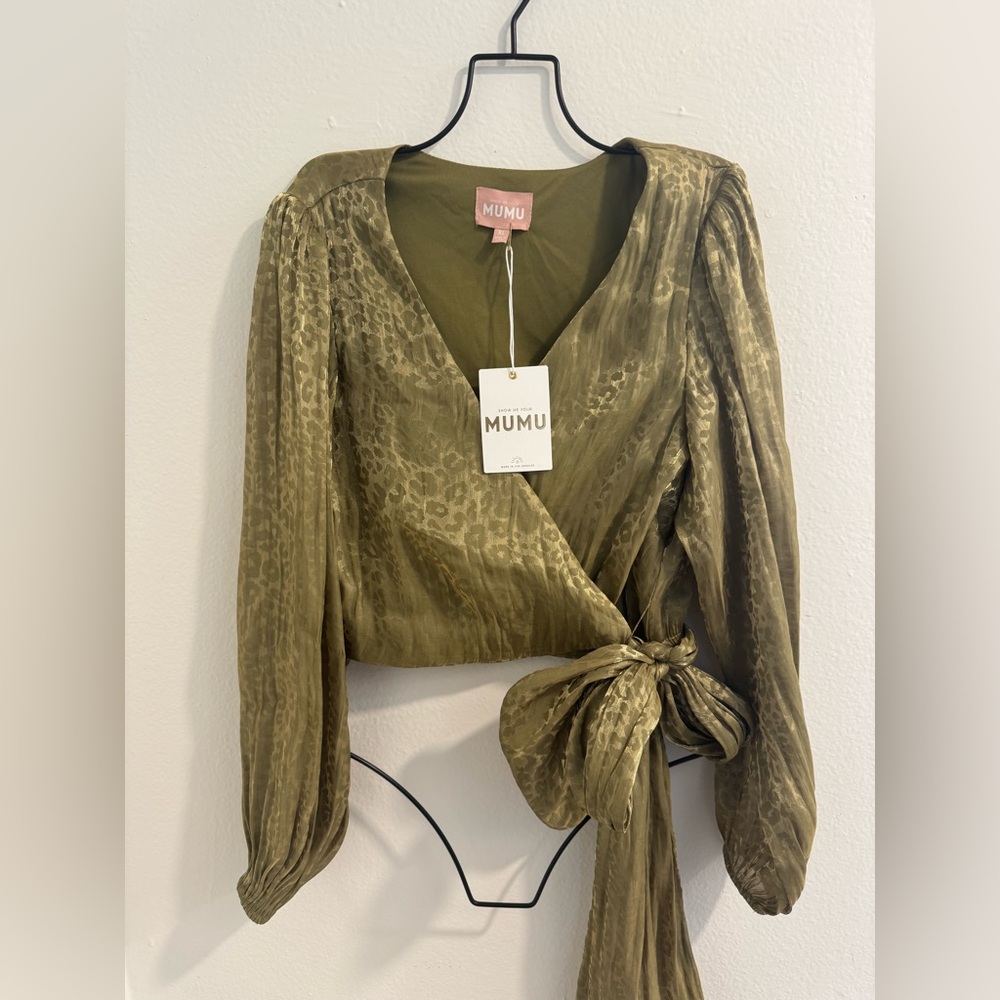 Show me your Mumu NWT green cheetah top